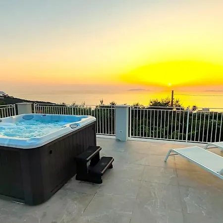 Holiday home New Eversun Sunset In Sorrento Coast Jacuzzi Exclusive Use *